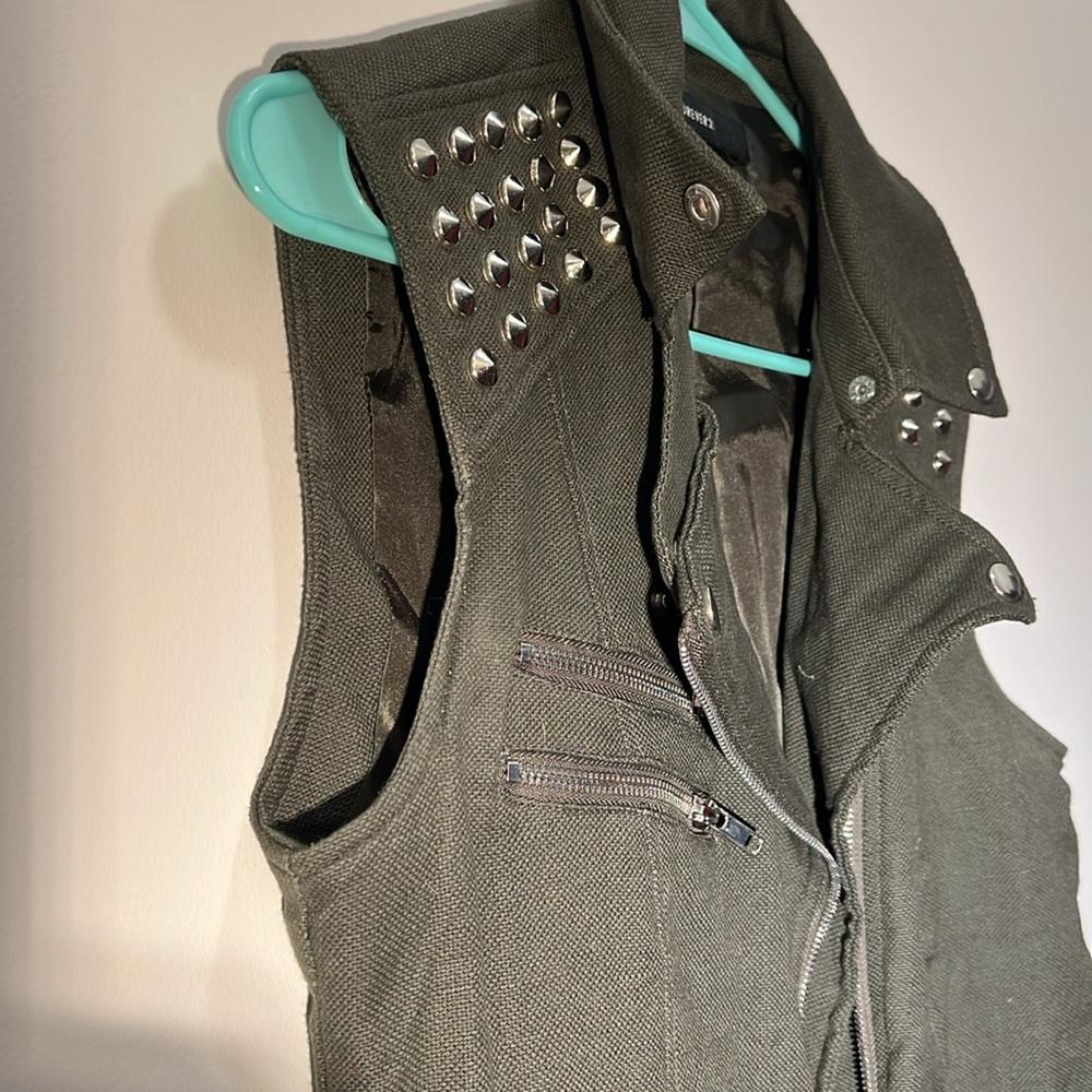 Forever 21 Olive Green Vest - Picture 2 of 5